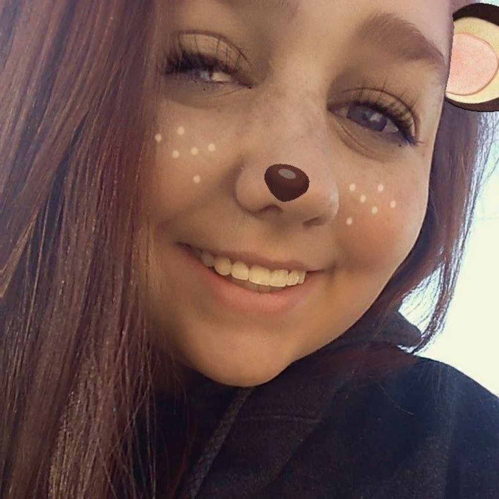 Meet your Posher, Dacoda